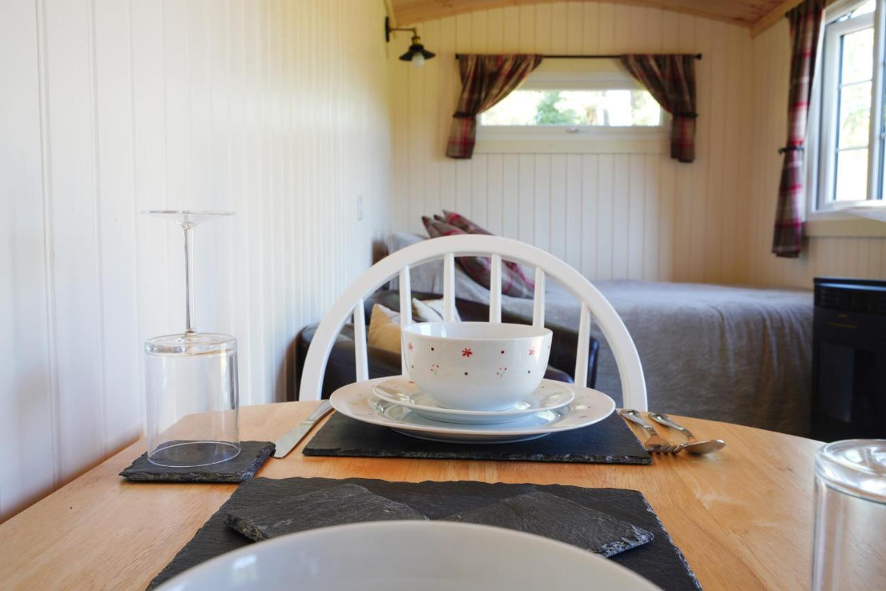 The Laburnum Retreat Shepherd Hut Private Hot Tub Upper Hulme Екстериор снимка