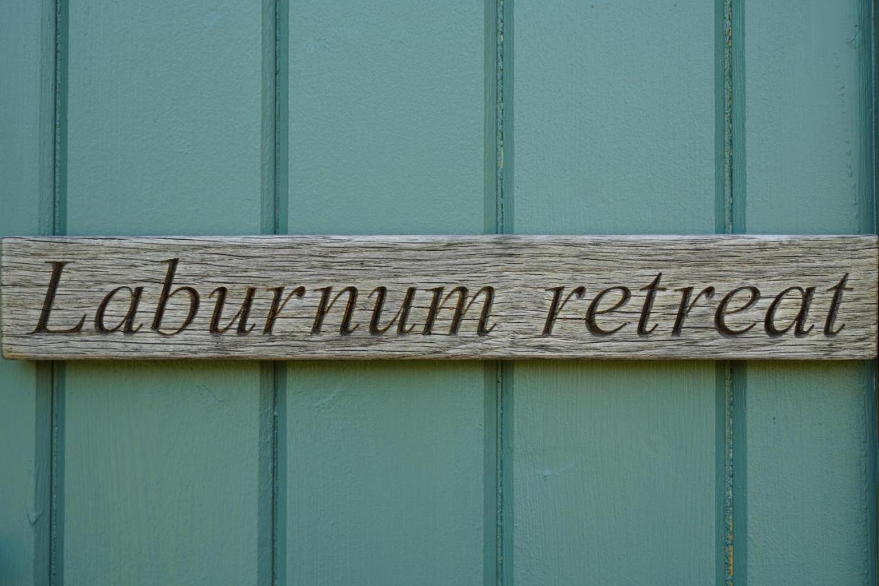 The Laburnum Retreat Shepherd Hut Private Hot Tub Upper Hulme Екстериор снимка