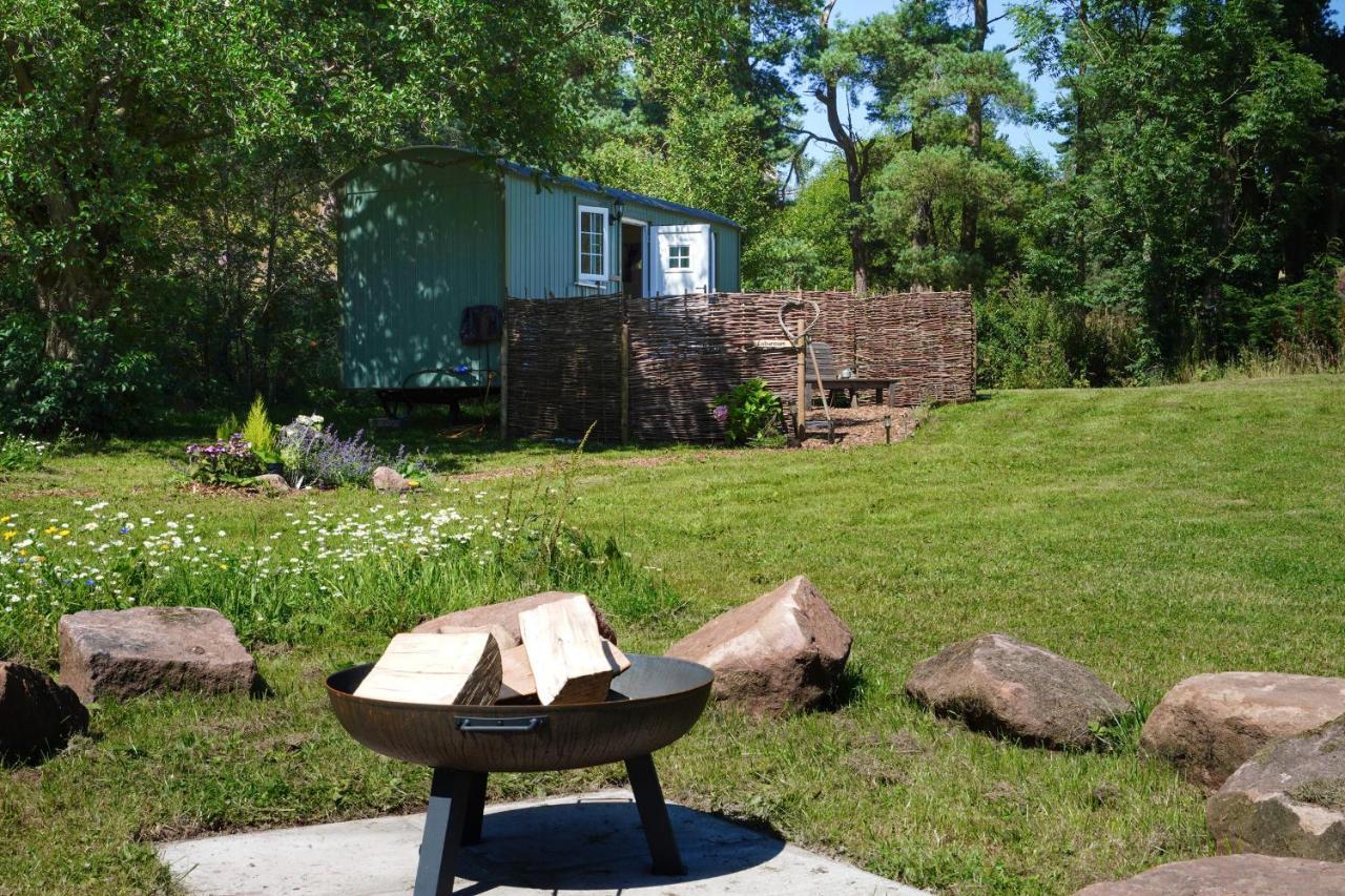 The Laburnum Retreat Shepherd Hut Private Hot Tub Upper Hulme Екстериор снимка